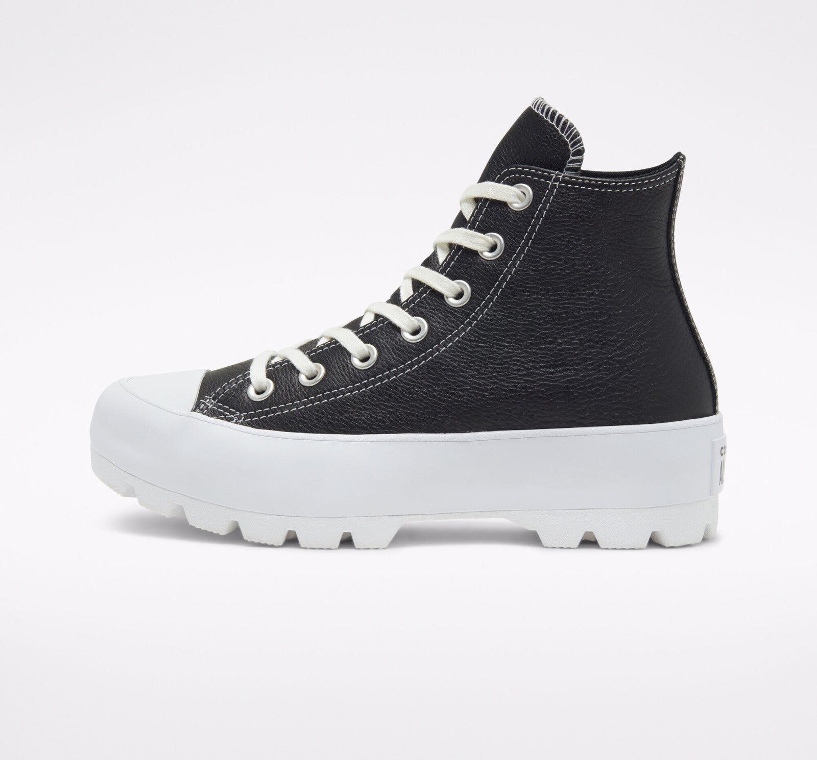 Converse Chuck Taylor All Star Lugged Leather Shoes in Black and White UK 8.5