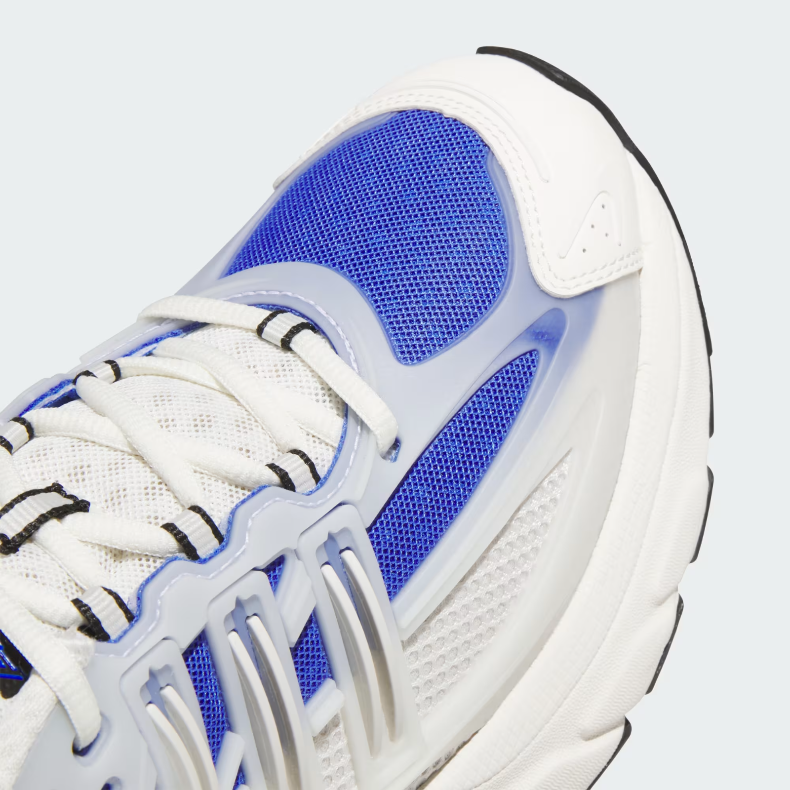 Adidas ADISTAR XLG 2.0 SHOES Running Shoes in Off White/Core Black