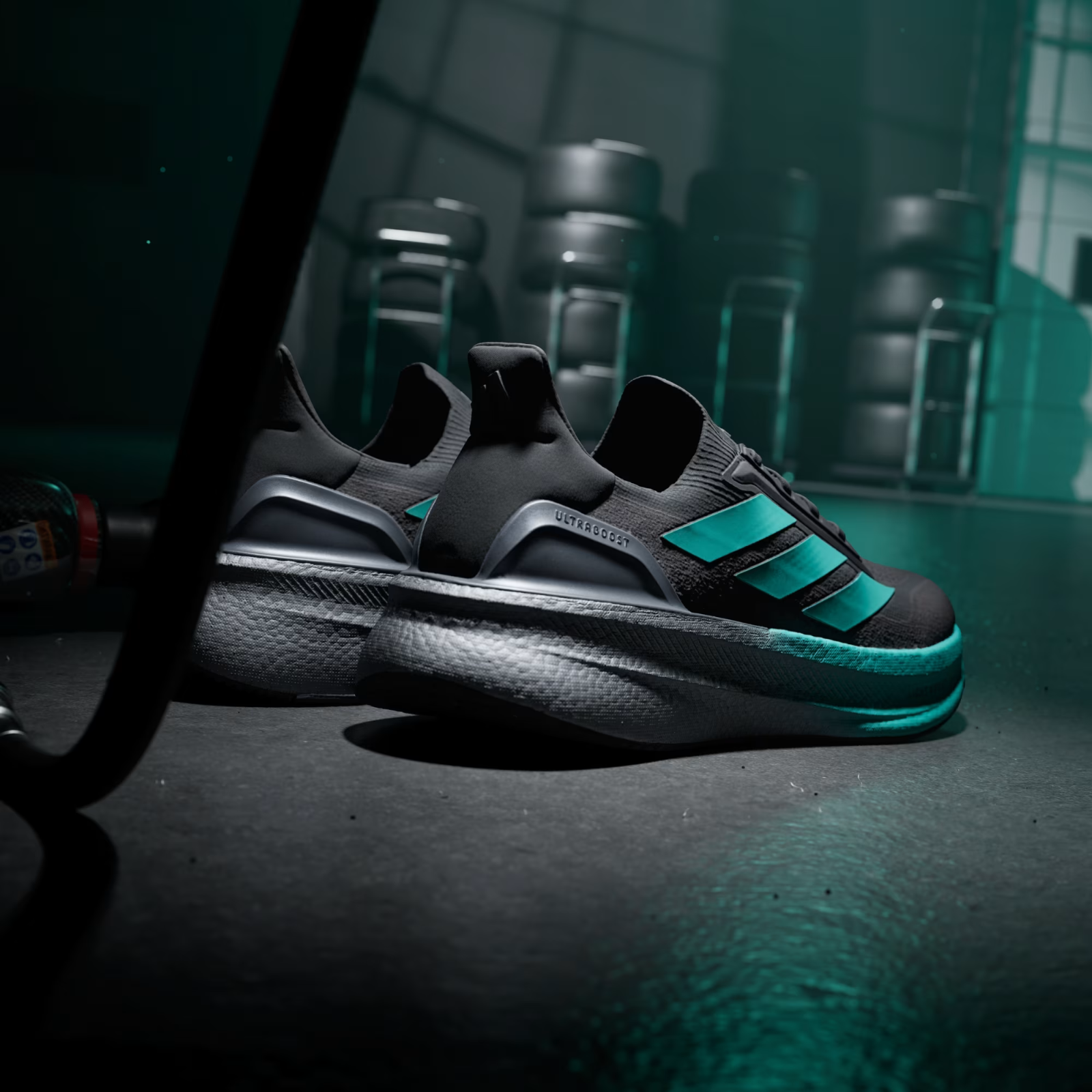 adidas MERCEDES AMG PETRONAS FORMULA ONE TEAM Ultraboost 5X M