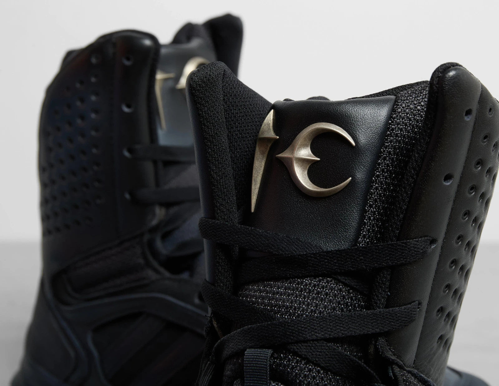 Adidas Men's Thug Club x adidas GSG9 Boot Triple Black Shoes