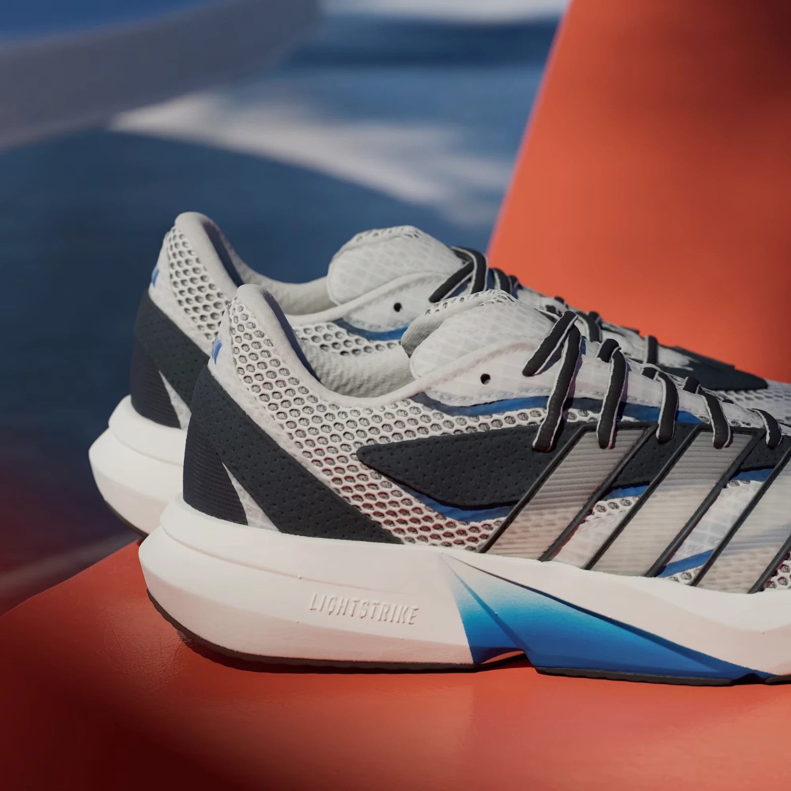 adidas Men's LIGHTBLAZE Ultra-light Comfort Shoes Off White / Bright Royal