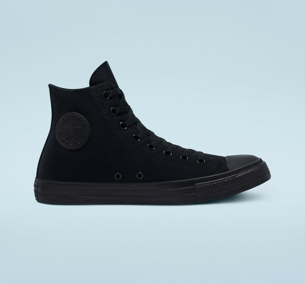 Converse Chuck Taylor All Star Classic Canvas Trainers in Black