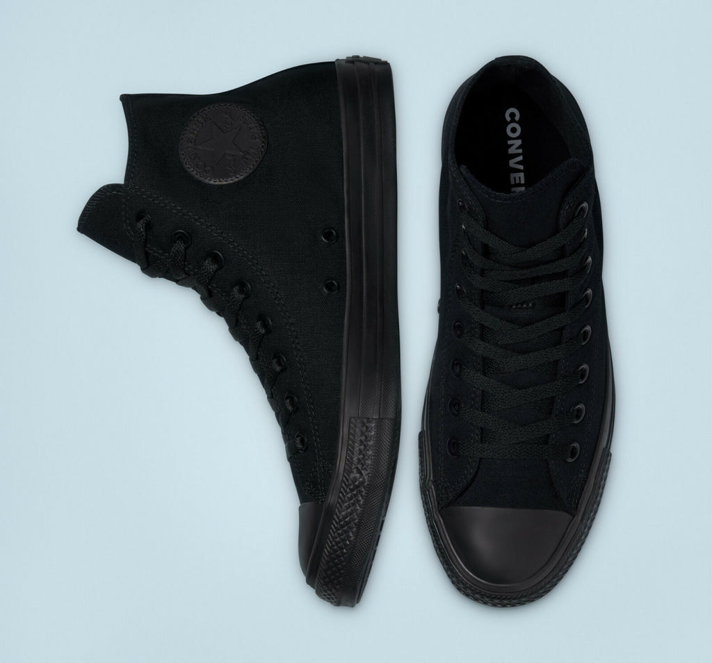 Converse Chuck Taylor All Star Classic Canvas Trainers in Black