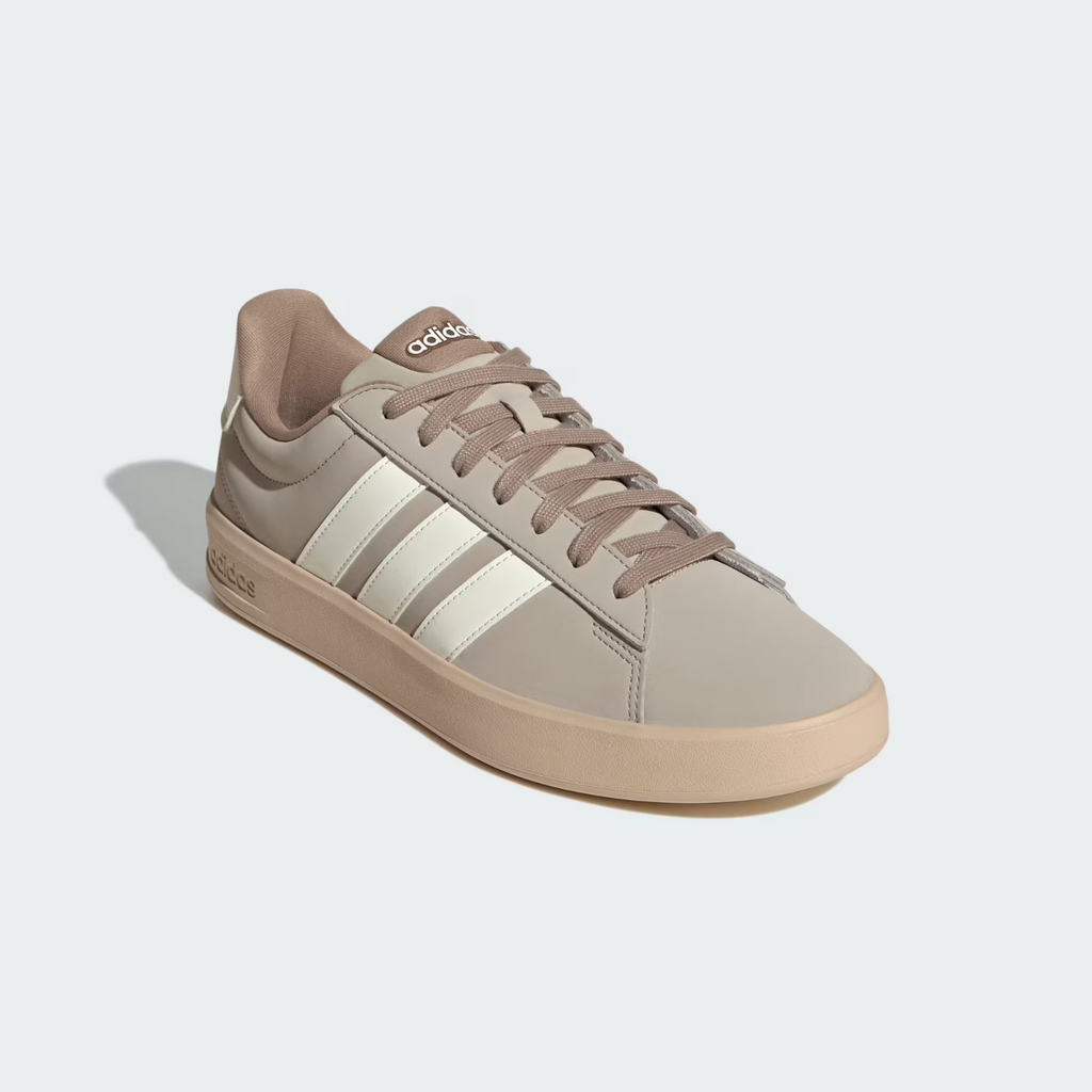 Adidas GRAND COURT 3.0 Shoes in Light Brown/Off White