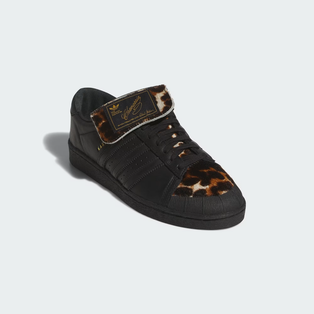 Adidas Men's Chavarria Jabbar Low Shoes in Black
