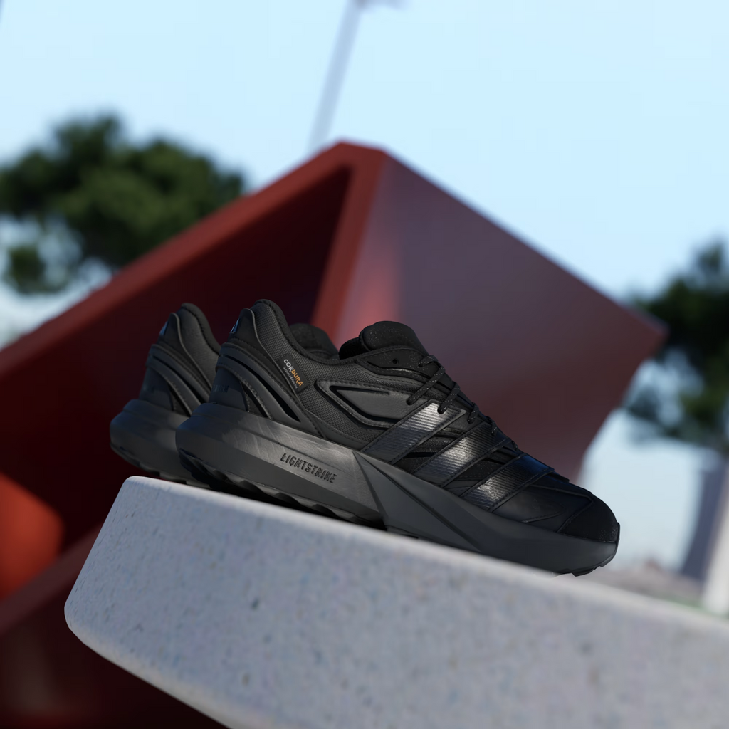 Adidas Lightblaze ATR Shoes in Black / Grey Trainers