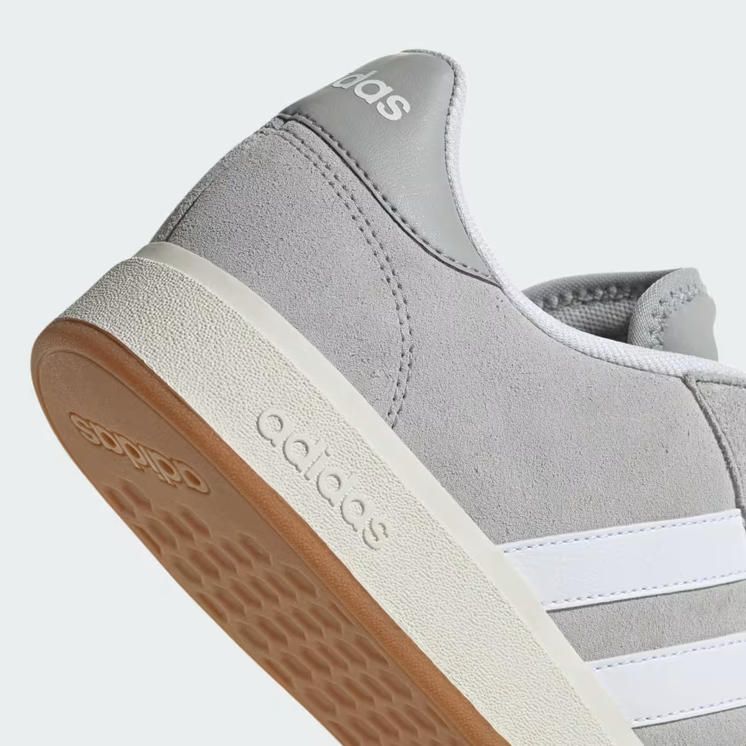 Adidas Grand Court Base 00s Shoes in Grey Two / Cloud White / Gum