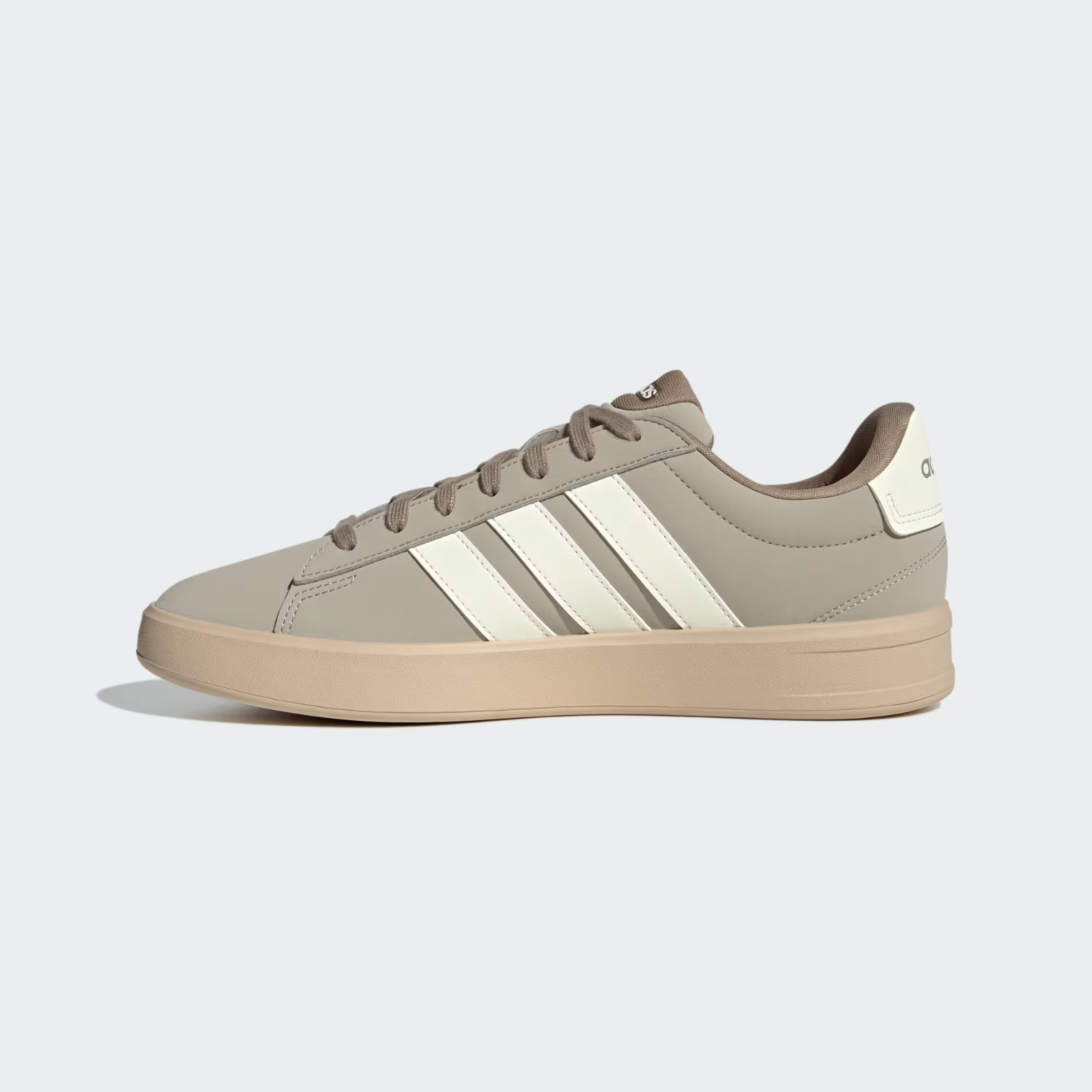 Adidas GRAND COURT 3.0 Shoes in Light Brown/Off White