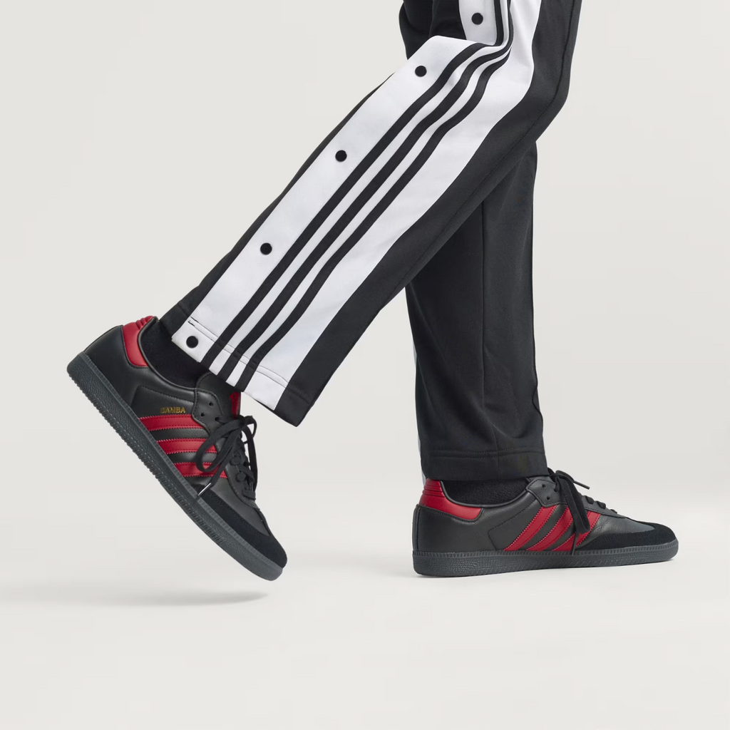 Adidas Football Samba Manchester United Shoes in Black/Mufc Red